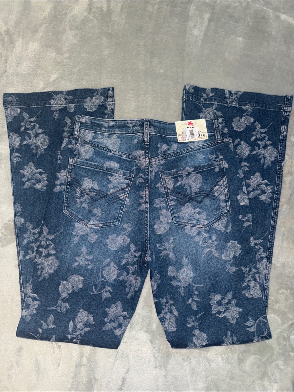 Idyllwind Blue Floral Wide-Leg Jeans - Picture 4 of 6